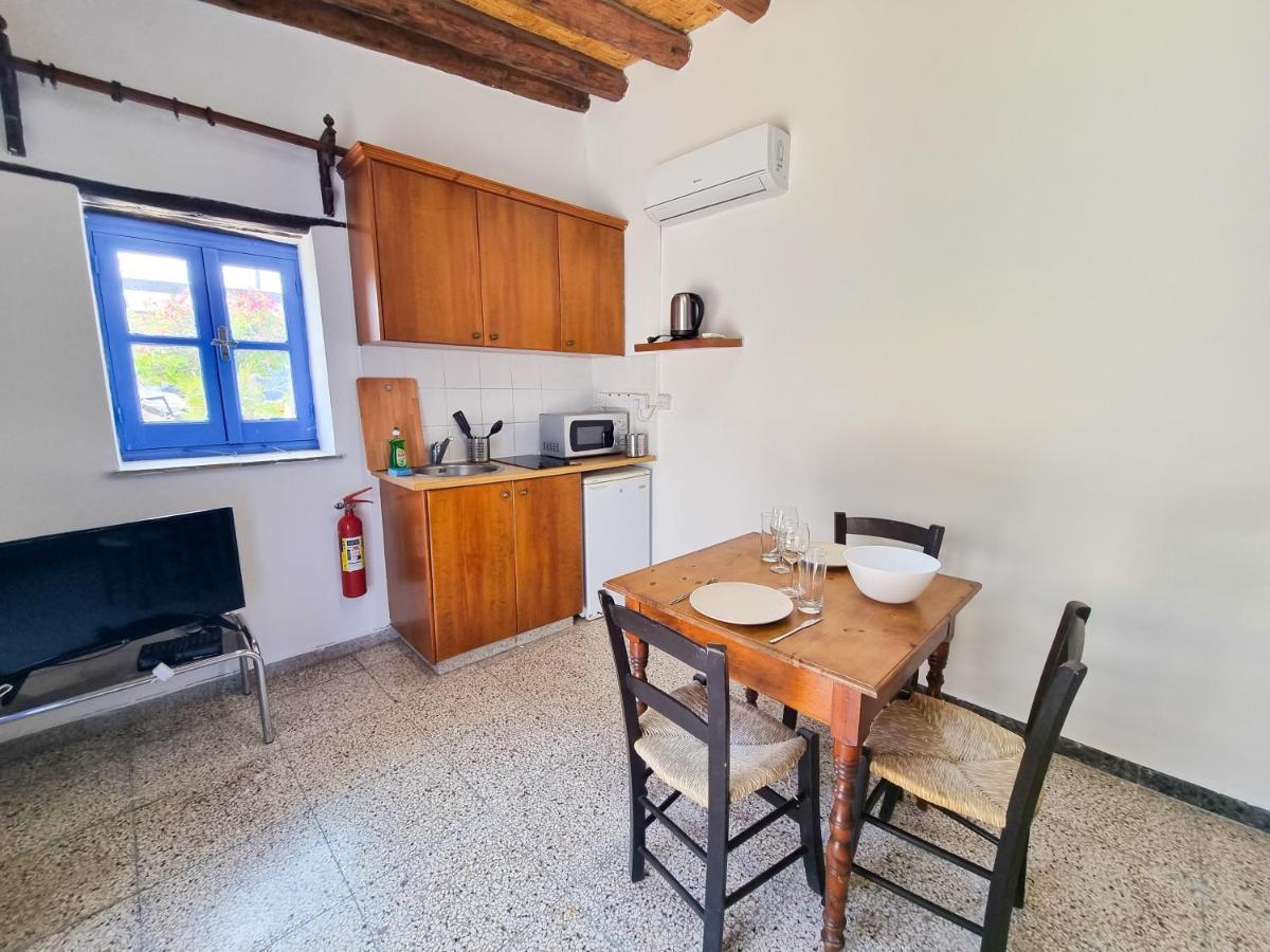 Athena'S Pool Oasis Apartman Szkarínu Kültér fotó