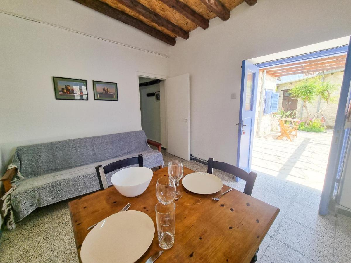 Athena'S Pool Oasis Apartman Szkarínu Kültér fotó