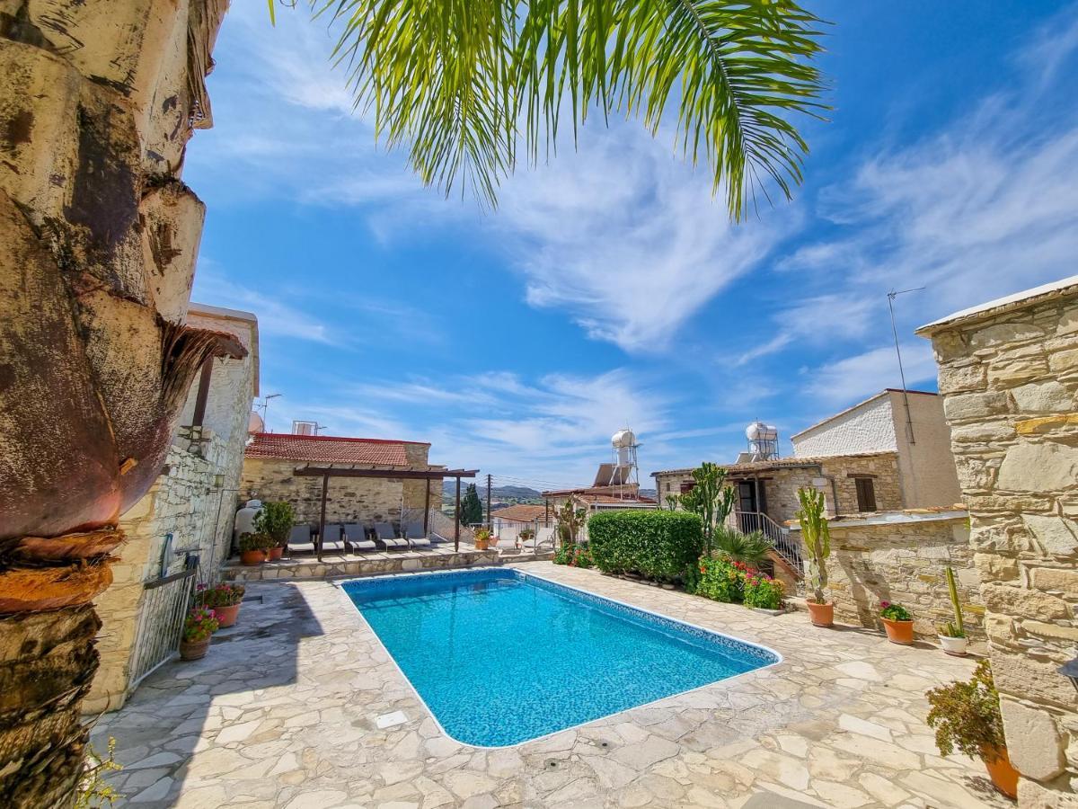 Athena'S Pool Oasis Apartman Szkarínu Kültér fotó