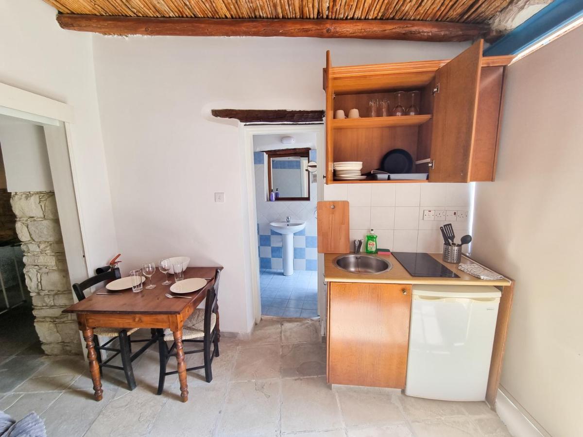 Athena'S Pool Oasis Apartman Szkarínu Kültér fotó