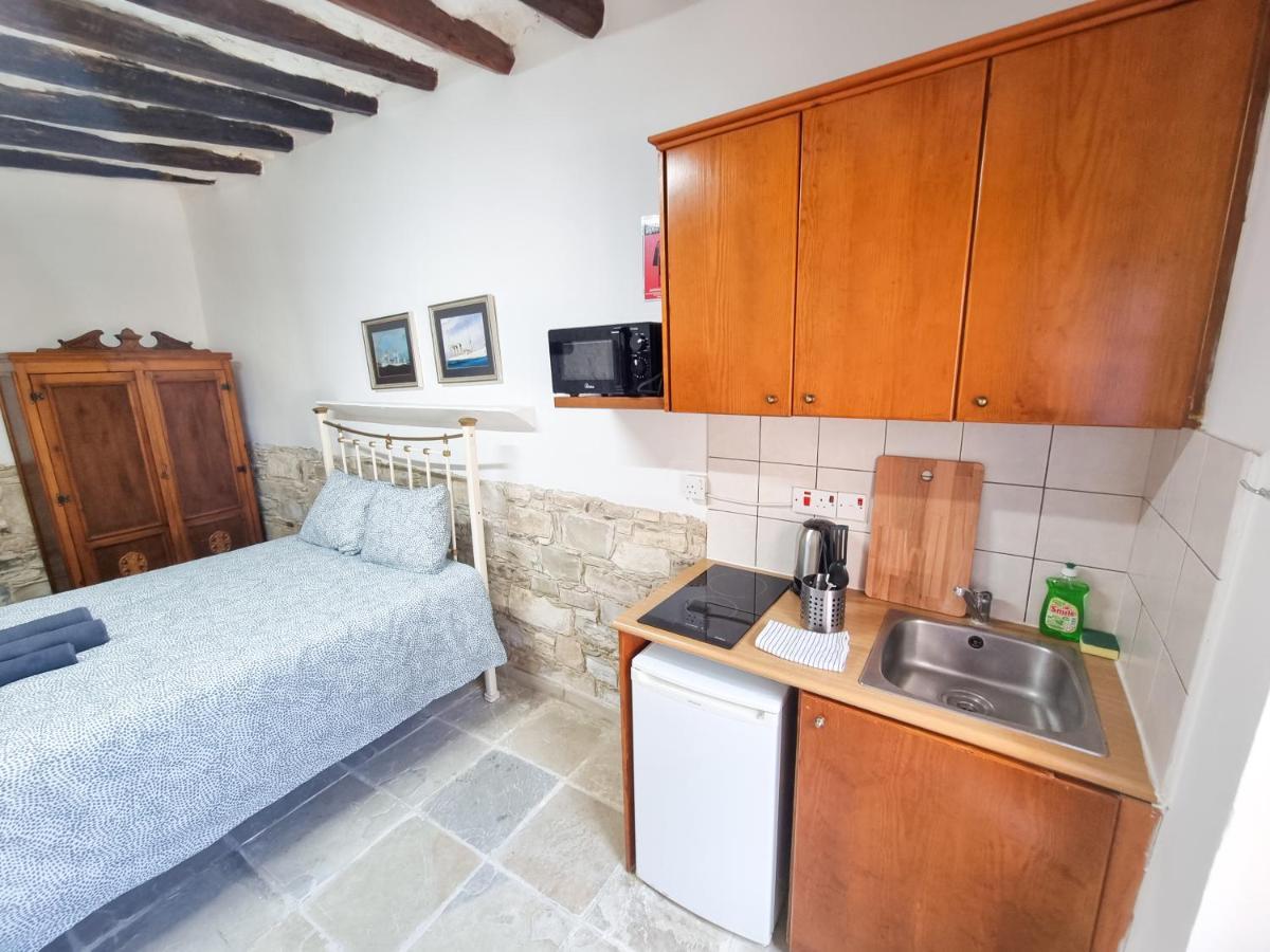 Athena'S Pool Oasis Apartman Szkarínu Kültér fotó