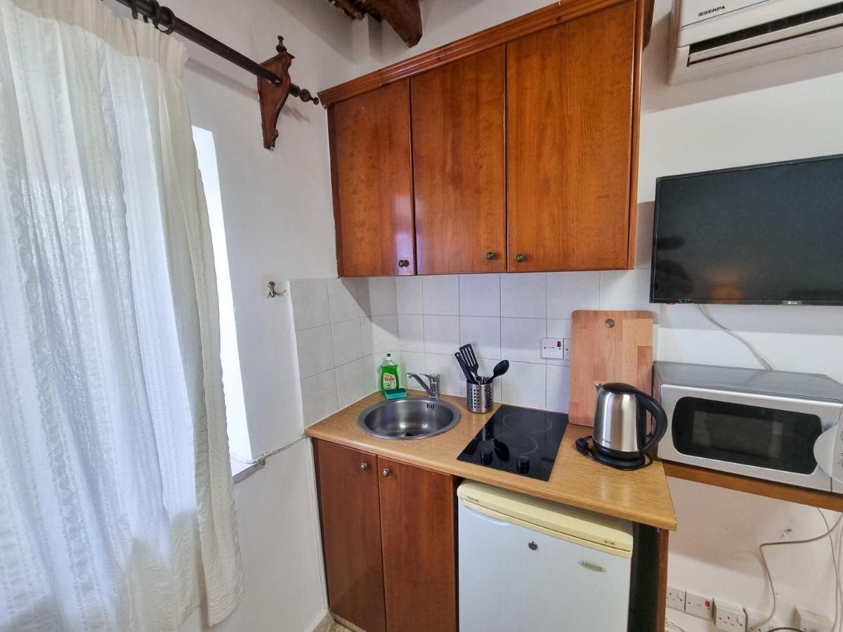 Athena'S Pool Oasis Apartman Szkarínu Kültér fotó